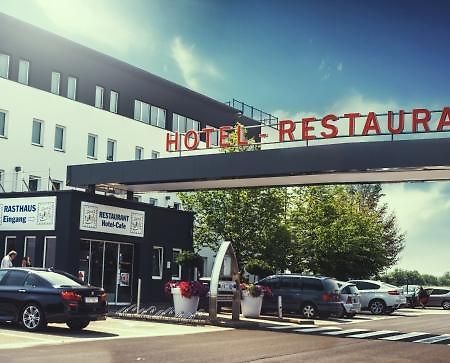 Hotel Servus Europa Suben מראה חיצוני תמונה
